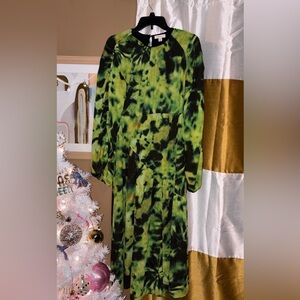 Green Tie-Dye Long Sleeve Dress